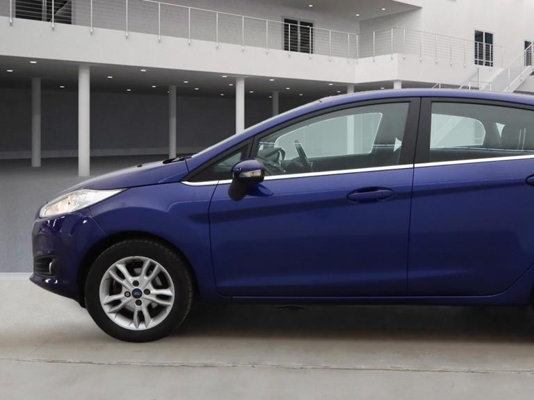 Ford Fiesta 1.6 Zetec Hatchback 5dr Petrol Powershift Euro 6 (105 ps)