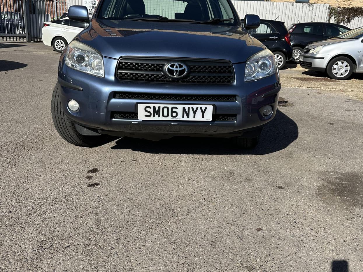 Toyota RAV4 2.0 XT4 SUV 5dr Petrol Automatic 4WD (212 g/km, 150 bhp)