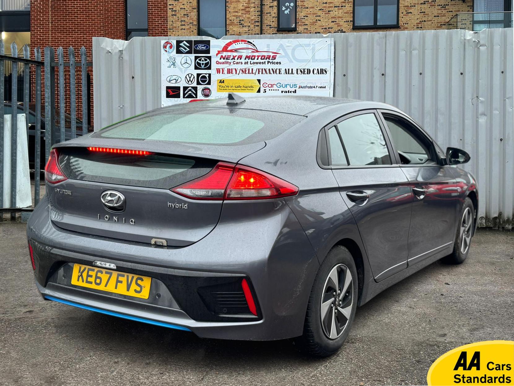 Hyundai IONIQ 1.6 h-GDi SE Hatchback 5dr Petrol Hybrid DCT Euro 6 (s/s) (141 ps)
