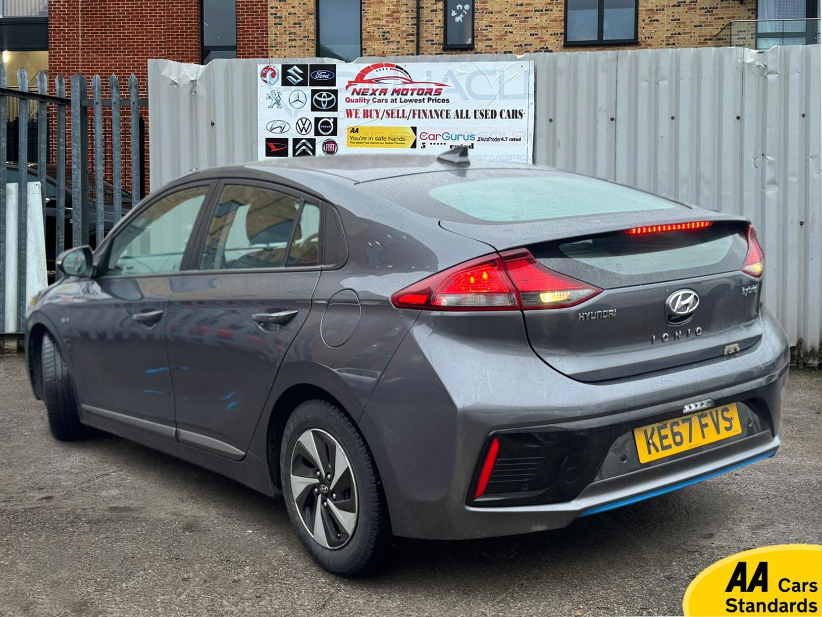 Hyundai IONIQ 1.6 h-GDi SE Hatchback 5dr Petrol Hybrid DCT Euro 6 (s/s) (141 ps)