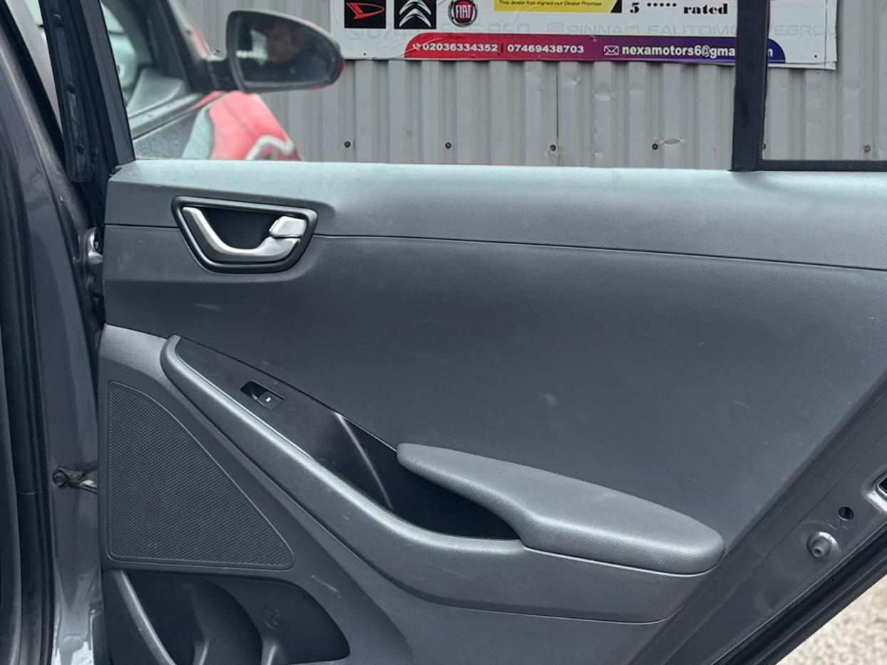 Hyundai IONIQ 1.6 h-GDi SE Hatchback 5dr Petrol Hybrid DCT Euro 6 (s/s) (141 ps)