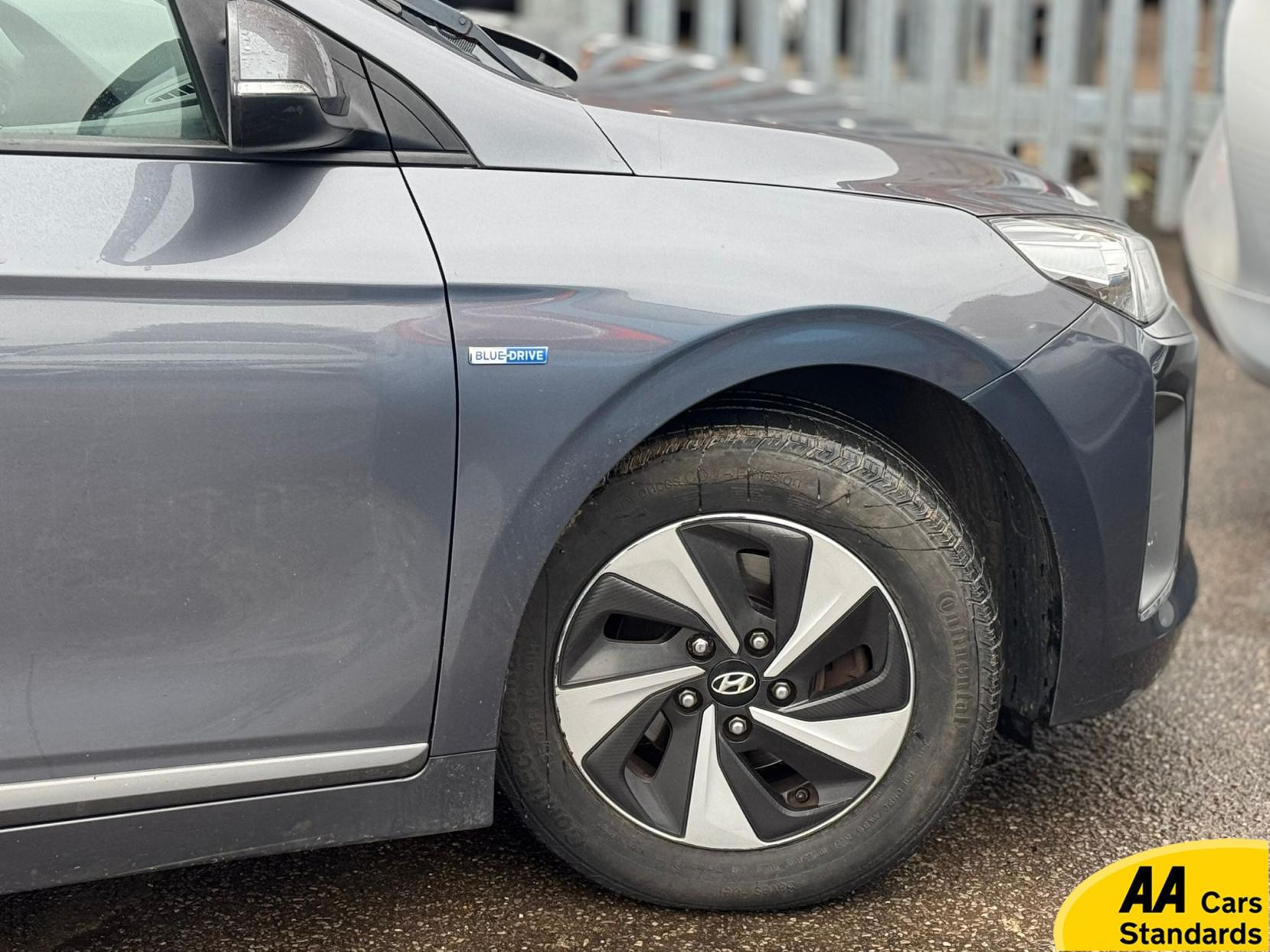 Hyundai IONIQ 1.6 h-GDi SE Hatchback 5dr Petrol Hybrid DCT Euro 6 (s/s) (141 ps)