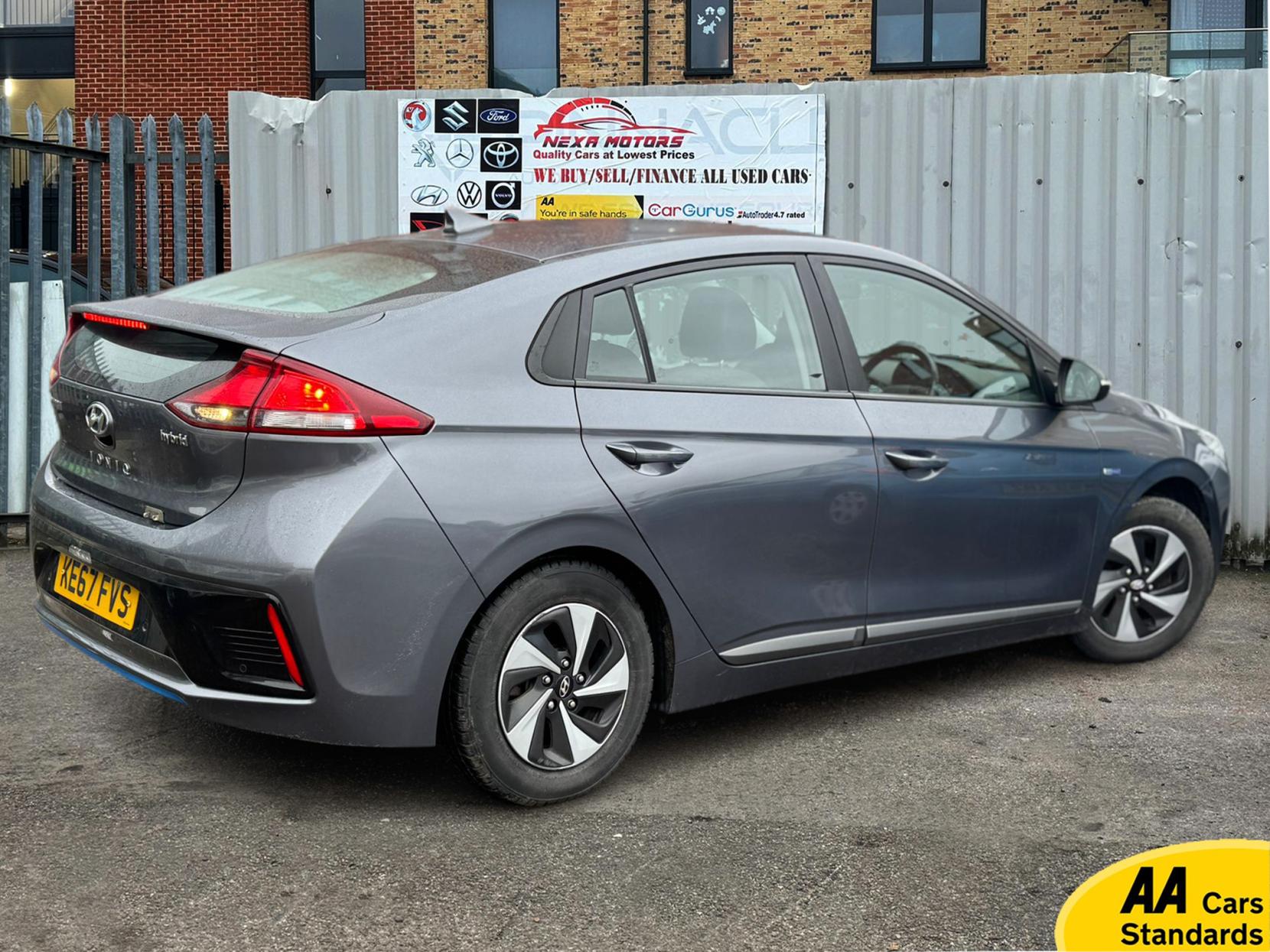 Hyundai IONIQ 1.6 h-GDi SE Hatchback 5dr Petrol Hybrid DCT Euro 6 (s/s) (141 ps)