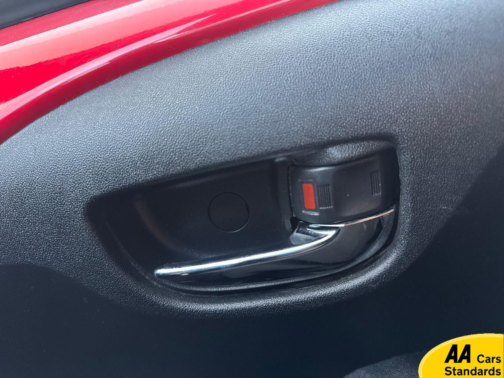 Citroen C1 1.0 VTi Flair Hatchback 5dr Petrol ETG5 Euro 5 (Euro 5) (68 ps)