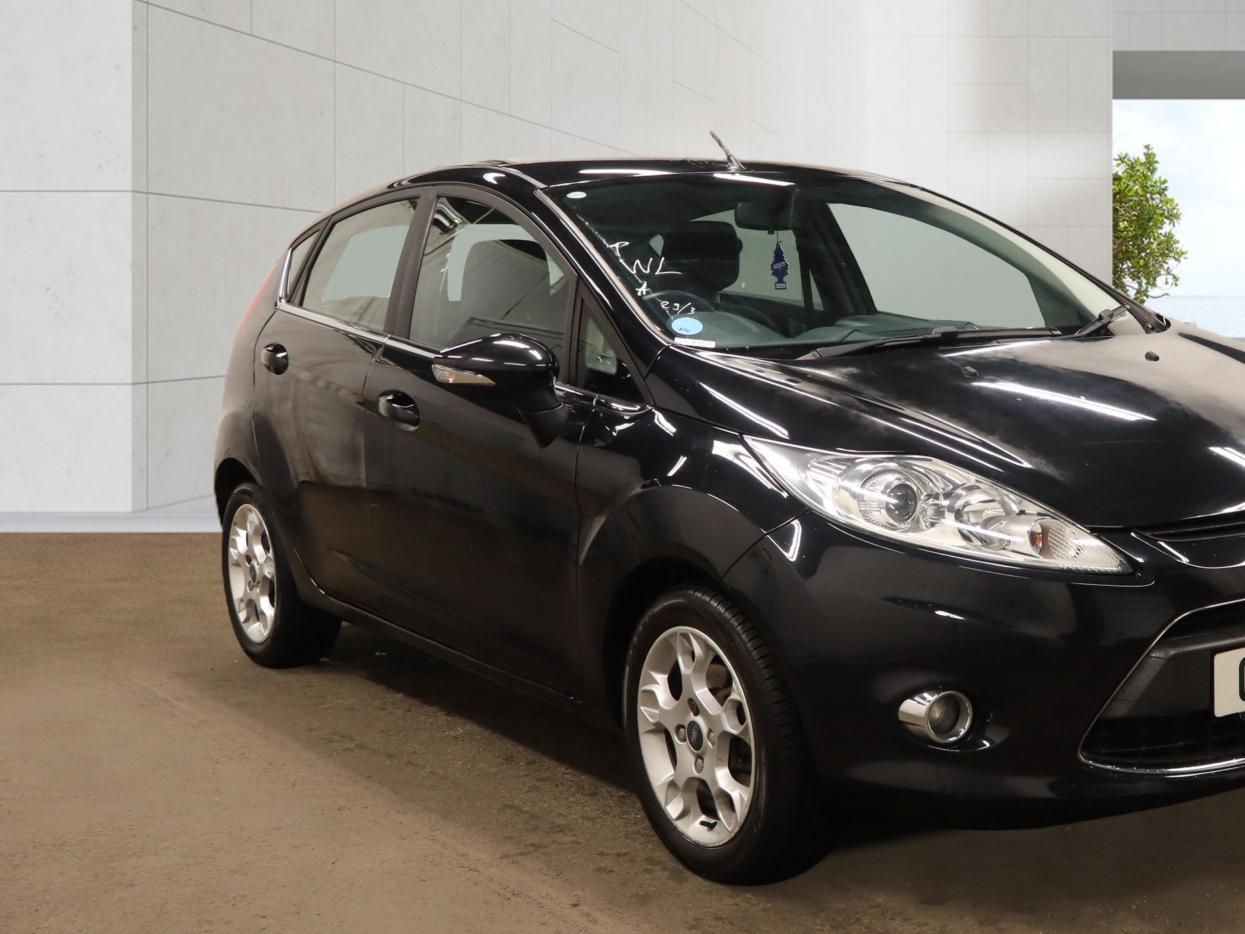 Ford Fiesta 1.4 Zetec Hatchback 5dr Petrol Automatic (154 g/km, 94 bhp)