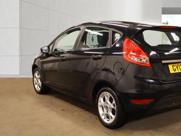 Ford Fiesta 1.4 Zetec Hatchback 5dr Petrol Automatic (154 g/km, 94 bhp)