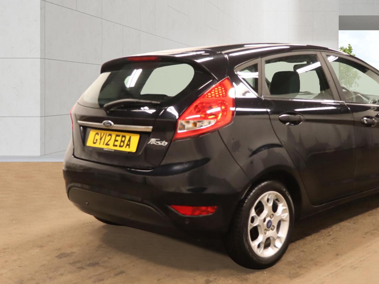Ford Fiesta 1.4 Zetec Hatchback 5dr Petrol Automatic (154 g/km, 94 bhp)