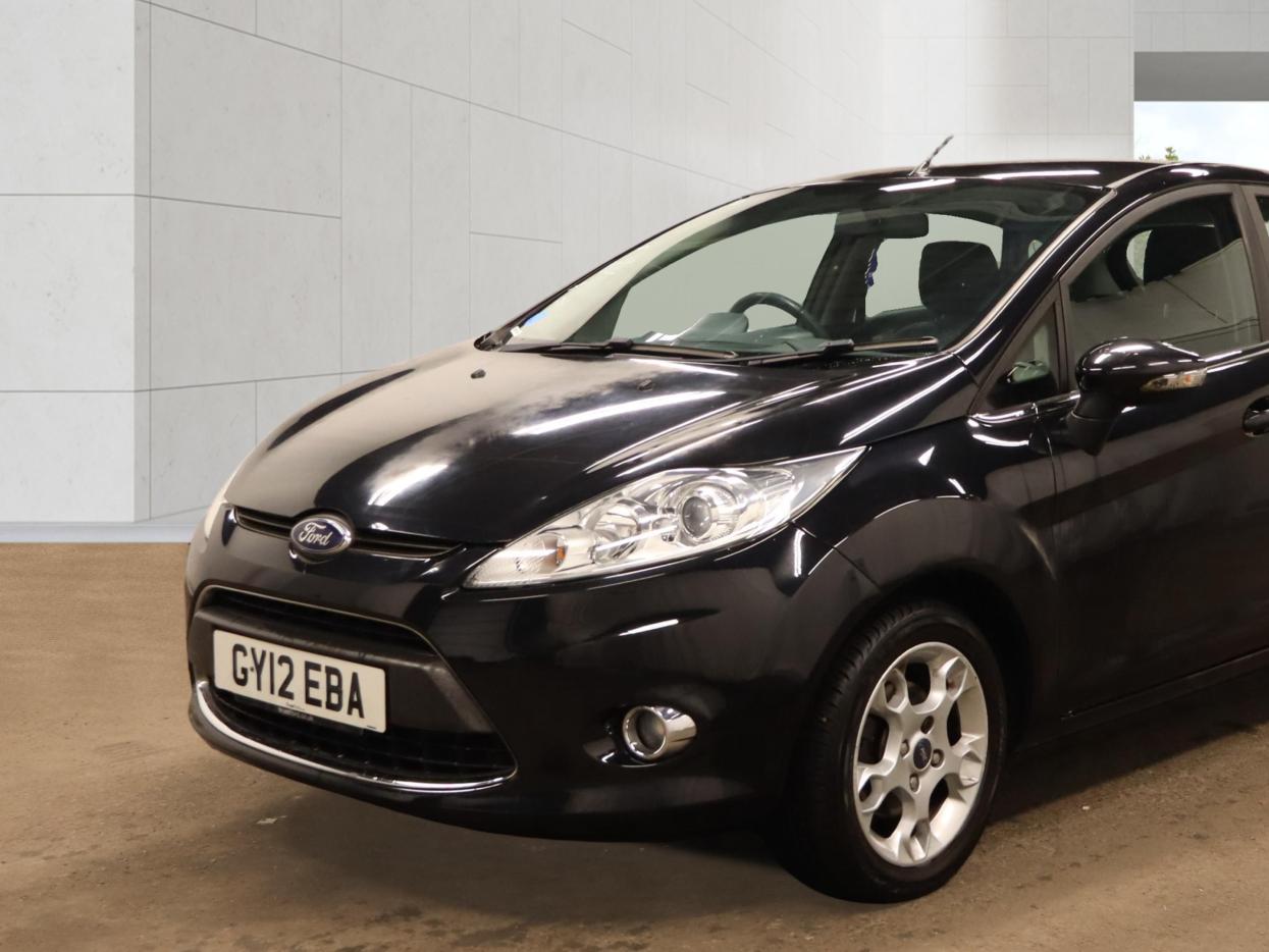 Ford Fiesta 1.4 Zetec Hatchback 5dr Petrol Automatic (154 g/km, 94 bhp)