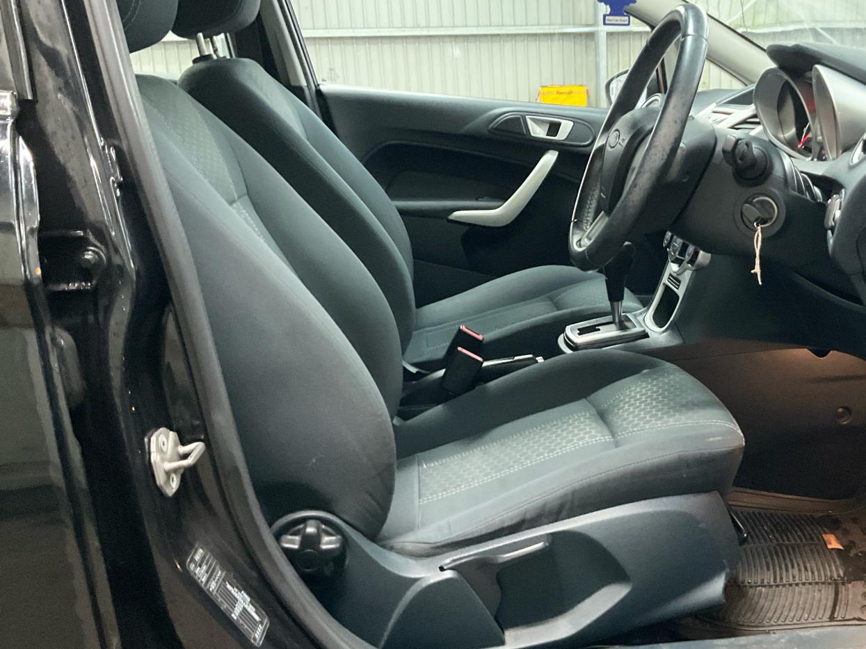 Ford Fiesta 1.4 Zetec Hatchback 5dr Petrol Automatic (154 g/km, 94 bhp)