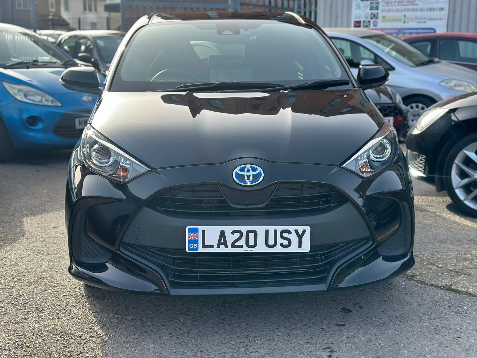 Toyota Yaris 1.5 VVT-h Design Hatchback 5dr Petrol Hybrid E-CVT Euro 6 (s/s) (116 ps)