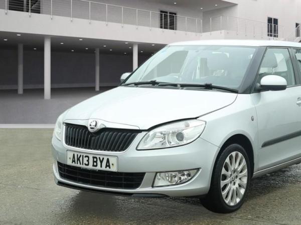 Skoda Fabia 1.2 TSI Elegance Hatchback 5dr Petrol DSG Euro 5 (105 ps)