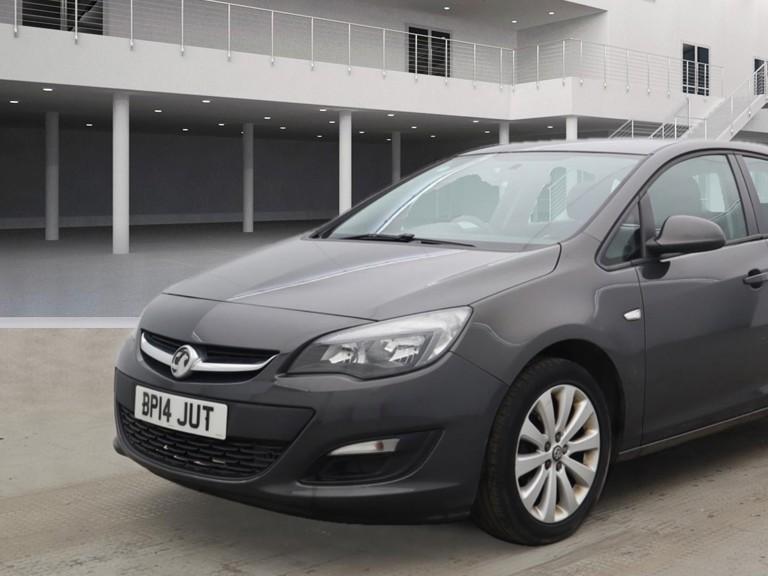 Vauxhall Astra 1.6 16v Design Hatchback 5dr Petrol Auto Euro 5 (115 ps)