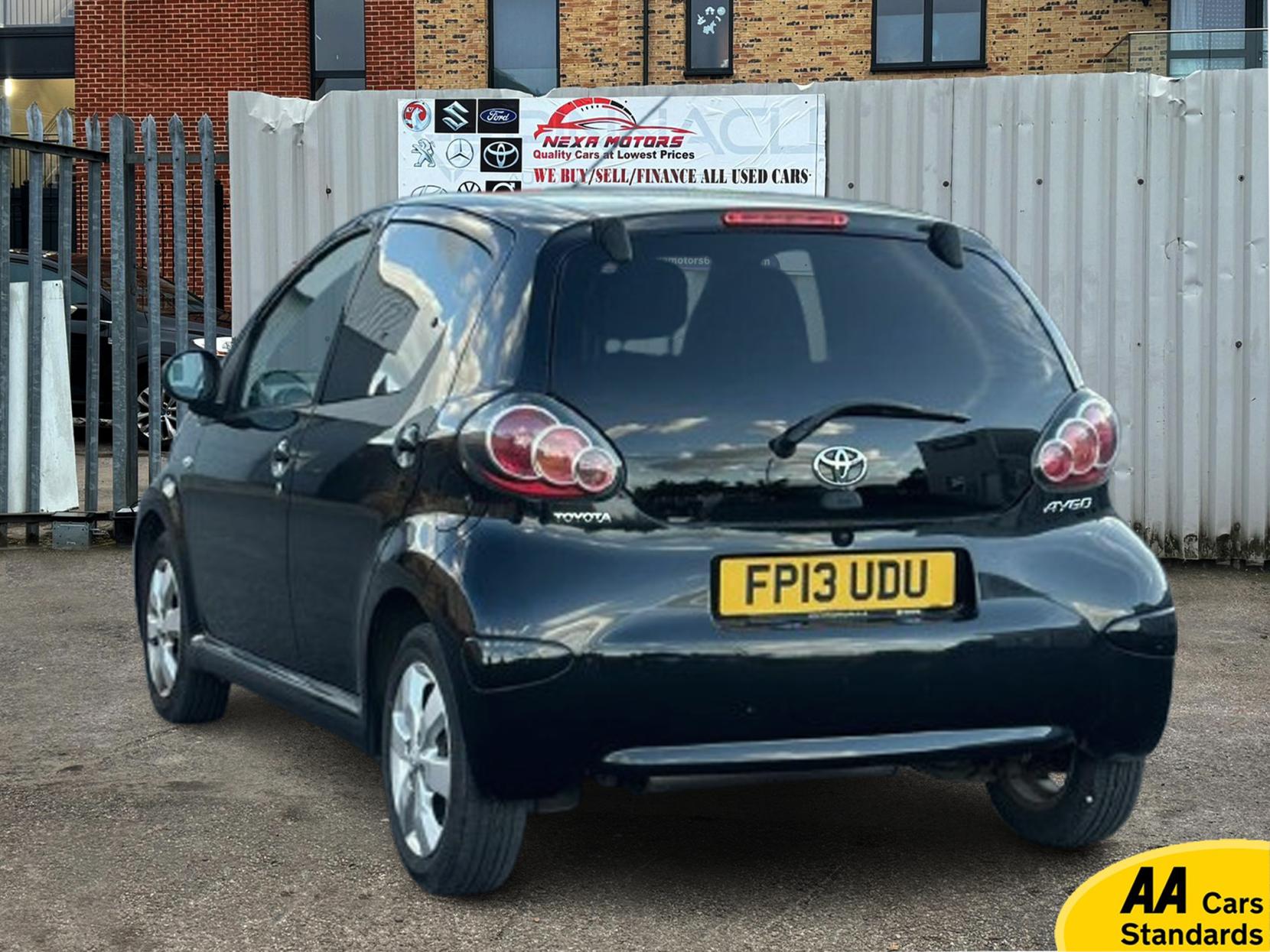 Toyota AYGO 1.0 VVT-i Fire Hatchback 5dr Petrol MultiMode Euro 5 (a/c) (67 ps)