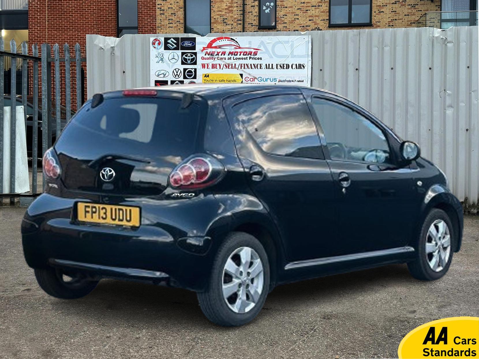 Toyota AYGO 1.0 VVT-i Fire Hatchback 5dr Petrol MultiMode Euro 5 (a/c) (67 ps)