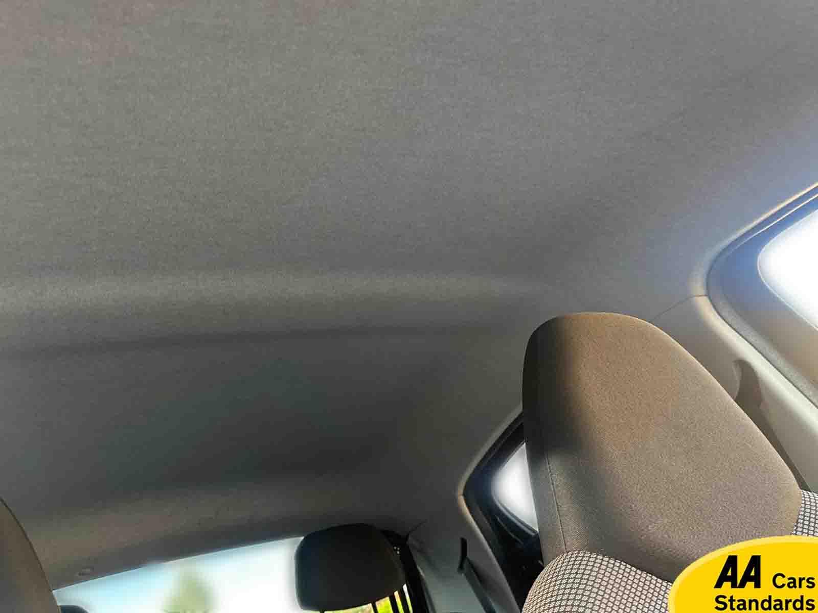 Toyota AYGO 1.0 VVT-i Fire Hatchback 5dr Petrol MultiMode Euro 5 (a/c) (67 ps)