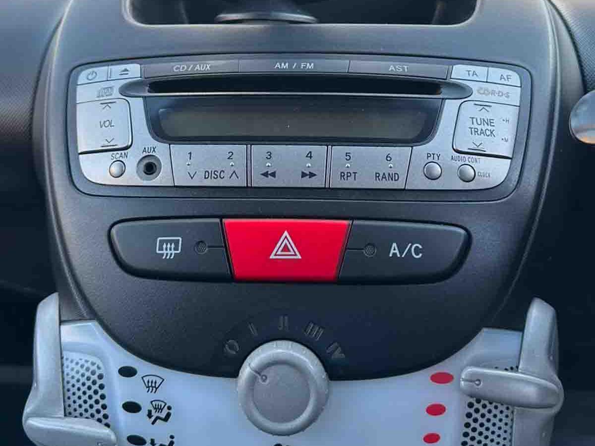 Toyota AYGO 1.0 VVT-i Fire Hatchback 5dr Petrol MultiMode Euro 5 (a/c) (67 ps)