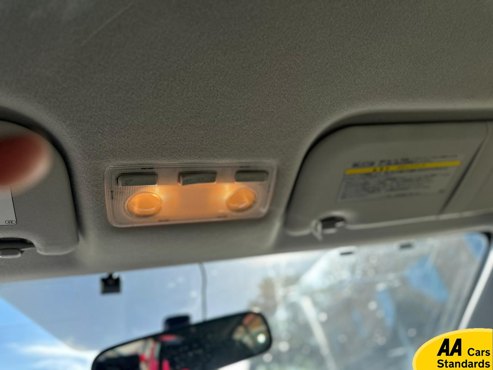 Toyota Yaris 1.5 VVT-h Icon Plus Hatchback 5dr Petrol Hybrid CVT Euro 5 (101 ps)