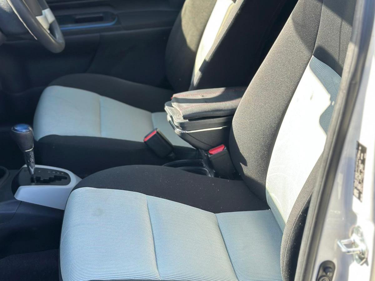 Toyota Yaris 1.5 VVT-h Icon Plus Hatchback 5dr Petrol Hybrid CVT Euro 5 (101 ps)