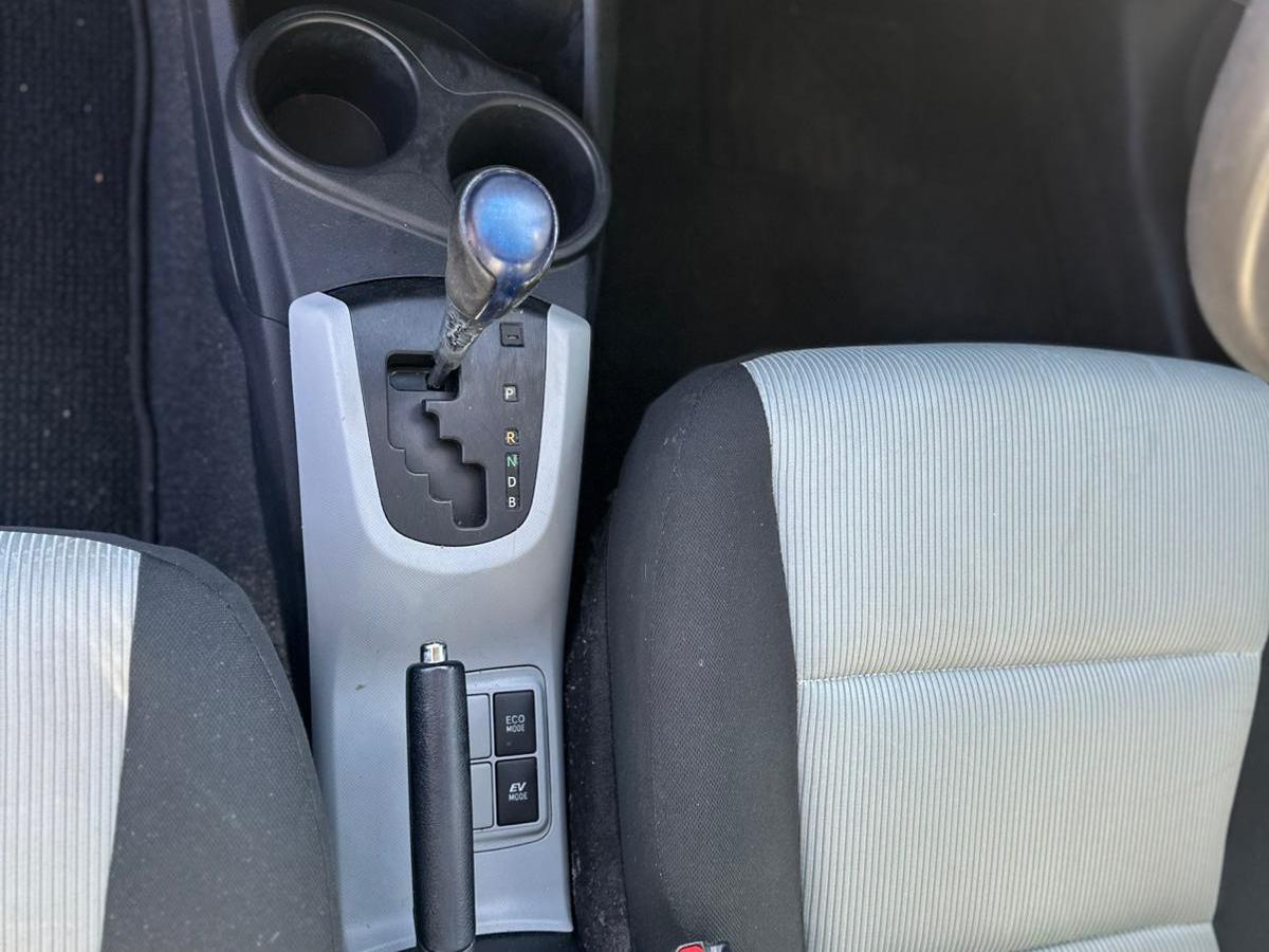 Toyota Yaris 1.5 VVT-h Icon Plus Hatchback 5dr Petrol Hybrid CVT Euro 5 (101 ps)