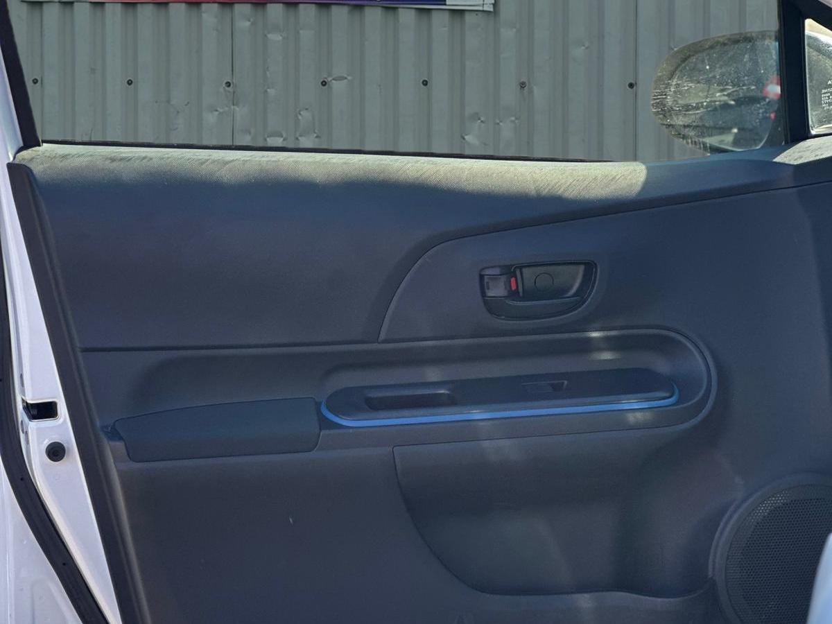 Toyota Yaris 1.5 VVT-h Icon Plus Hatchback 5dr Petrol Hybrid CVT Euro 5 (101 ps)