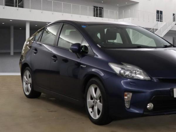 Toyota Prius 1.8 VVT-h T Spirit Hatchback 5dr Petrol Hybrid CVT Euro 5 (s/s) (136 ps)