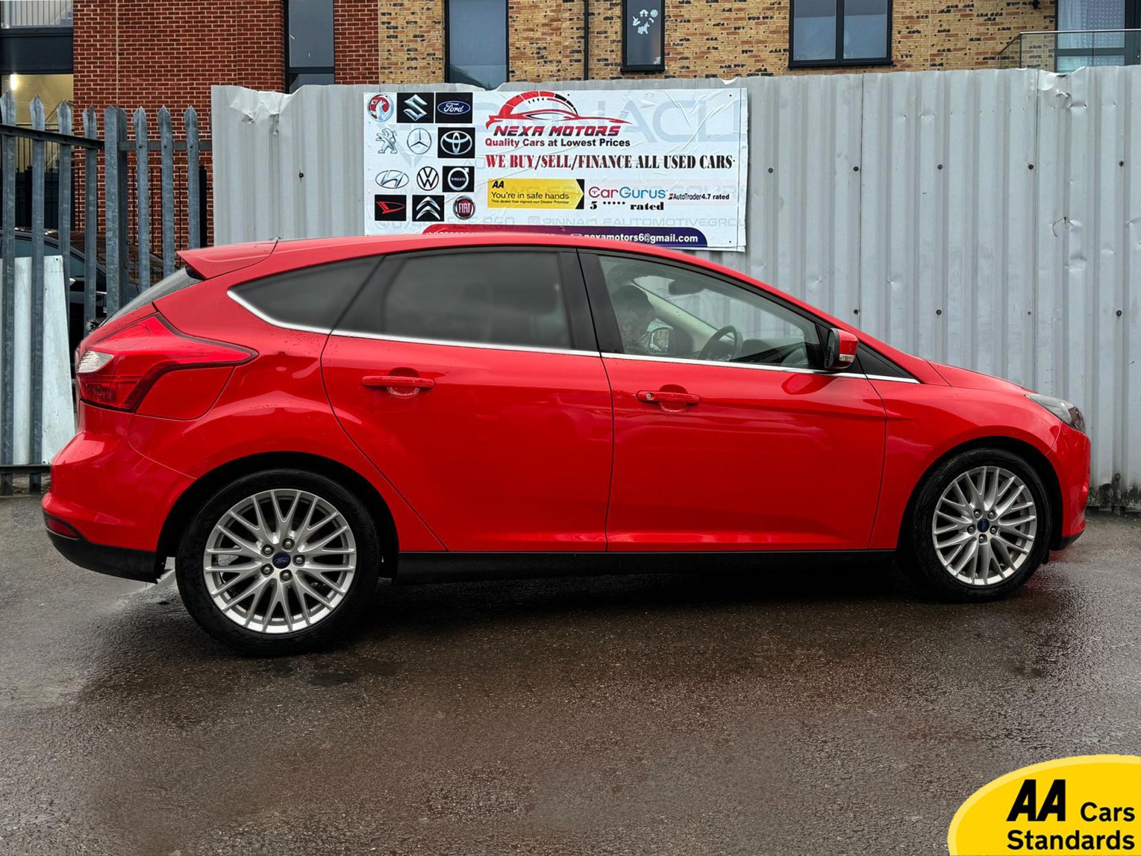 Ford Focus 1.0T EcoBoost Zetec Hatchback 5dr Petrol Manual Euro 5 (s/s) (100 ps)