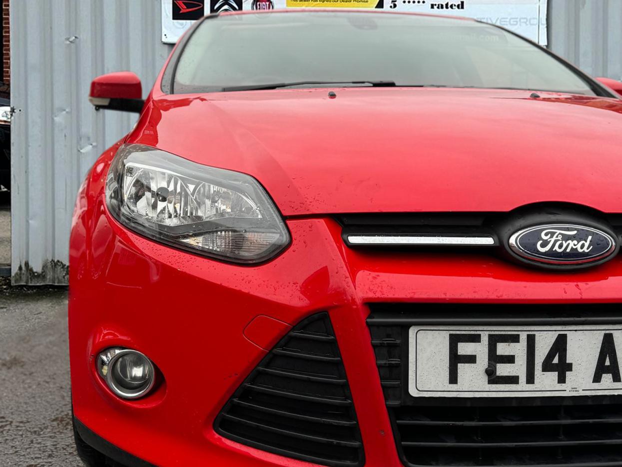 Ford Focus 1.0T EcoBoost Zetec Hatchback 5dr Petrol Manual Euro 5 (s/s) (100 ps)