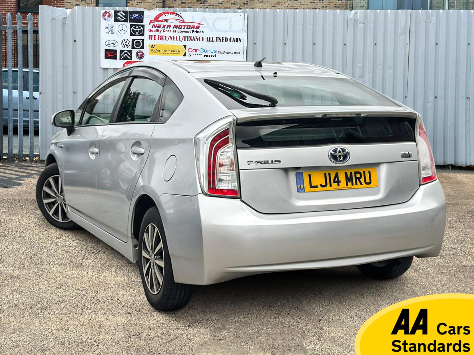 Toyota Prius 1.5 Saloon 4dr Petrol Hybrid CVT (120 g/km, 70 bhp)