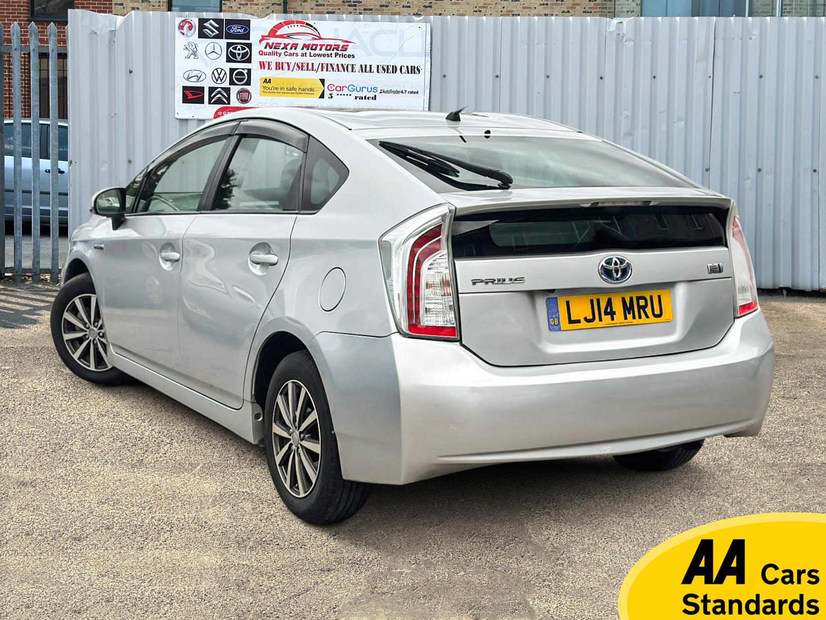 Toyota Prius 1.5 Saloon 4dr Petrol Hybrid CVT (120 g/km, 70 bhp)