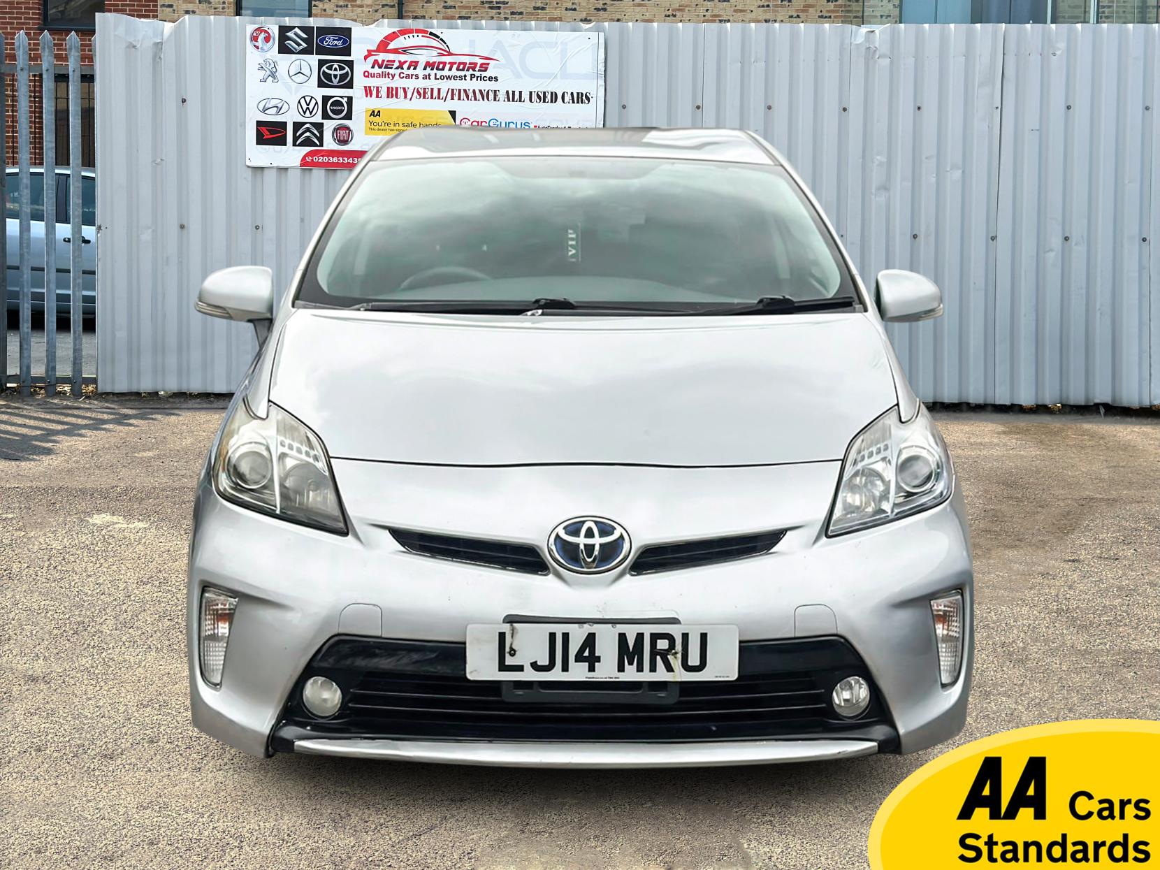 Toyota Prius 1.5 Saloon 4dr Petrol Hybrid CVT (120 g/km, 70 bhp)