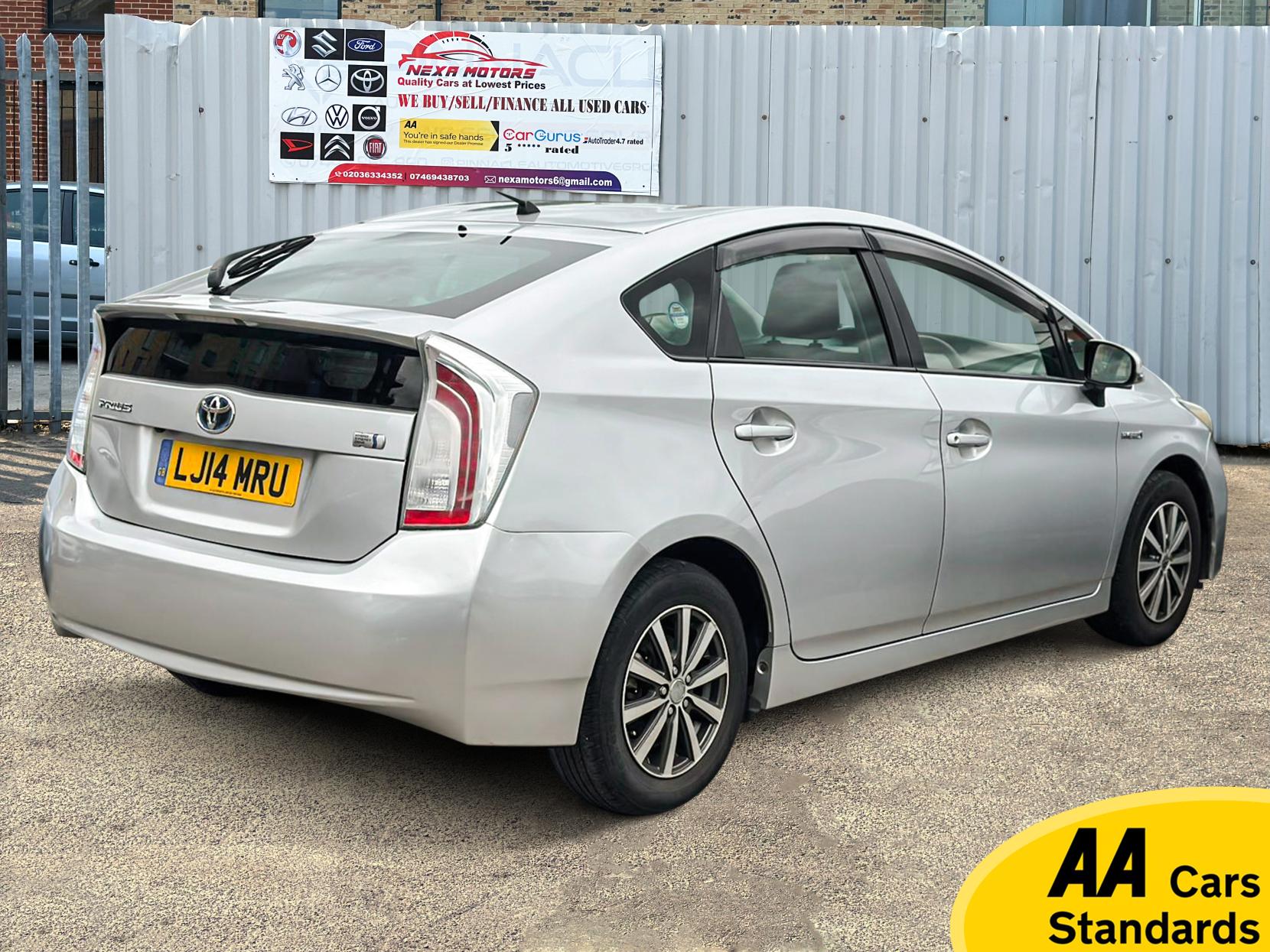 Toyota Prius 1.5 Saloon 4dr Petrol Hybrid CVT (120 g/km, 70 bhp)