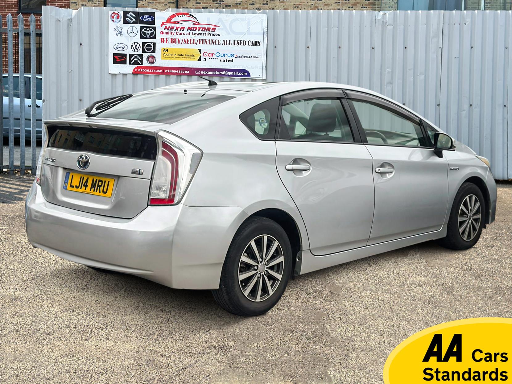 Toyota Prius 1.5 Saloon 4dr Petrol Hybrid CVT (120 g/km, 70 bhp)