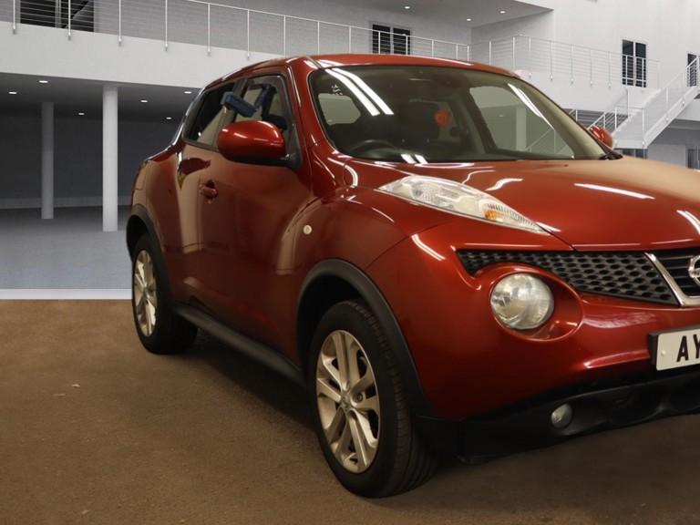 Nissan Juke 1.6 Tekna SUV 5dr Petrol CVT Euro 5 (117 ps)