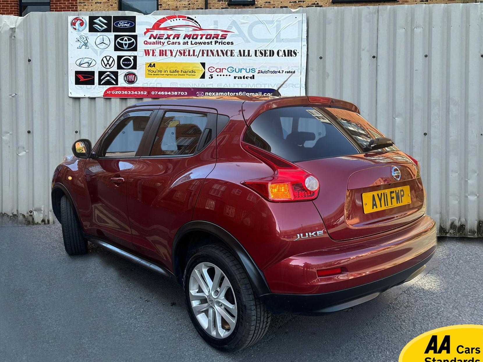 Nissan Juke 1.6 Tekna SUV 5dr Petrol CVT Euro 5 (117 ps)