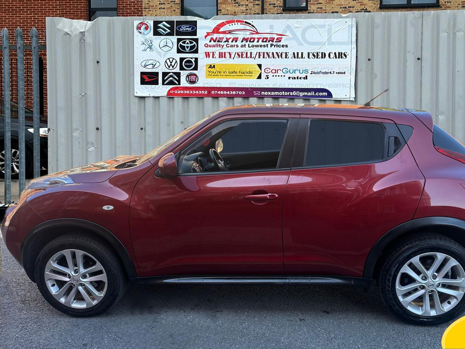 Nissan Juke 1.6 Tekna SUV 5dr Petrol CVT Euro 5 (117 ps)