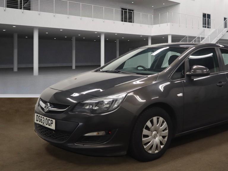 Vauxhall Astra 1.6 16v Exclusiv Hatchback 5dr Petrol Manual Euro 5 (115 ps)