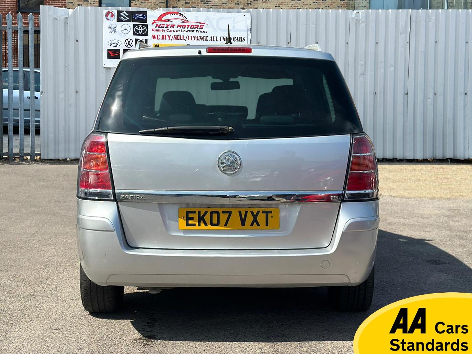 Vauxhall Zafira 1.8 16V Design MPV 5dr Petrol Manual Euro 4 (140 bhp)