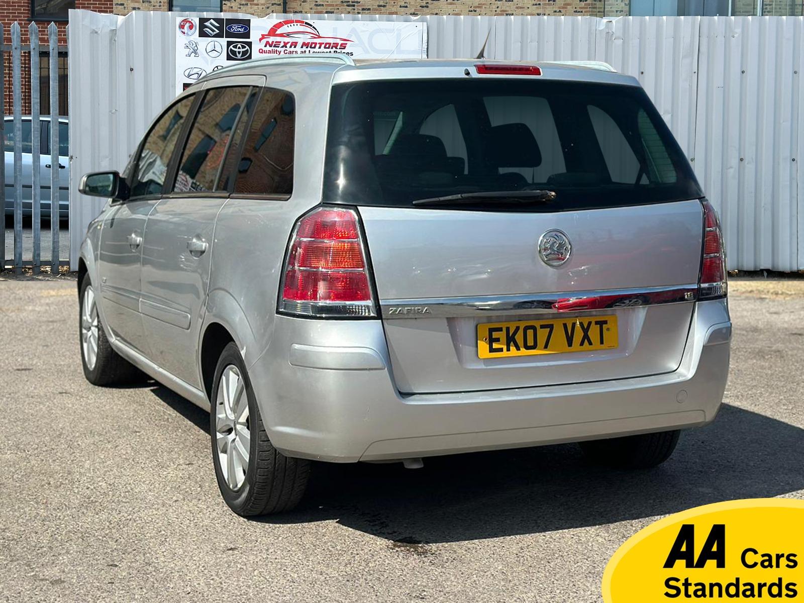 Vauxhall Zafira 1.8 16V Design MPV 5dr Petrol Manual Euro 4 (140 bhp)