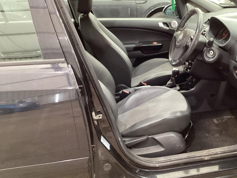 Vauxhall Corsa 1.4i 16v Design Hatchback 5dr Petrol Automatic (a/c) (166 g/km, 89 bhp)