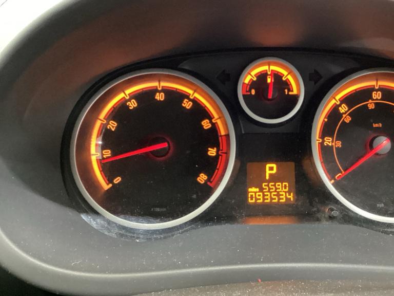 Vauxhall Corsa 1.4i 16v Design Hatchback 5dr Petrol Automatic (a/c) (166 g/km, 89 bhp)