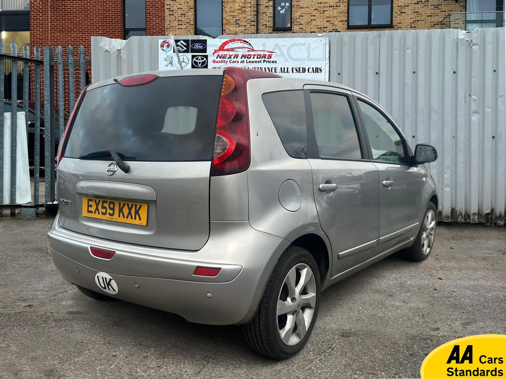 Nissan Note 1.6 16V Tekna Hatchback 5dr Petrol Auto Euro 4 (110 ps)