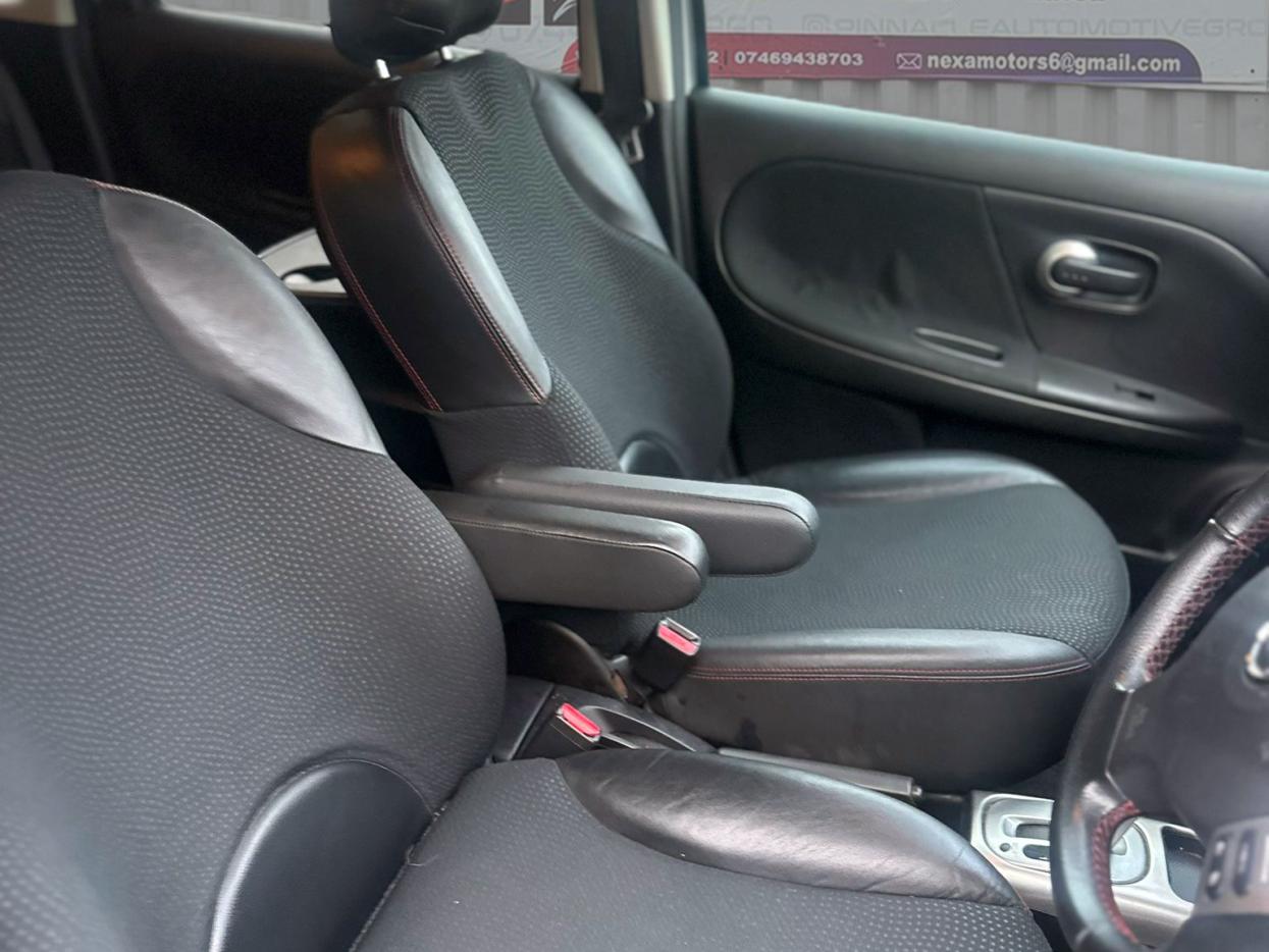 Nissan Note 1.6 16V Tekna Hatchback 5dr Petrol Auto Euro 4 (110 ps)