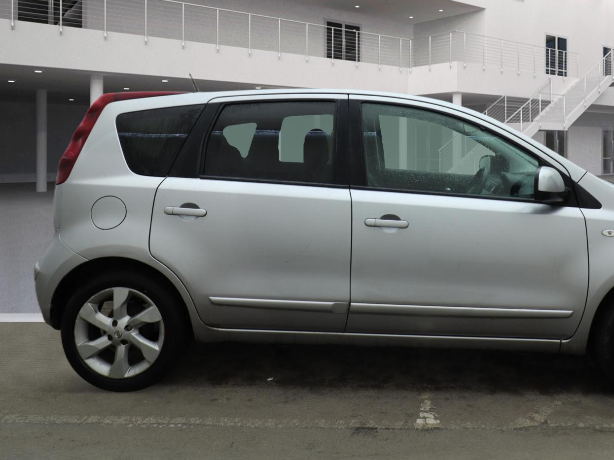 Nissan Note 1.6 16V Tekna Hatchback 5dr Petrol Auto Euro 4 (110 ps)