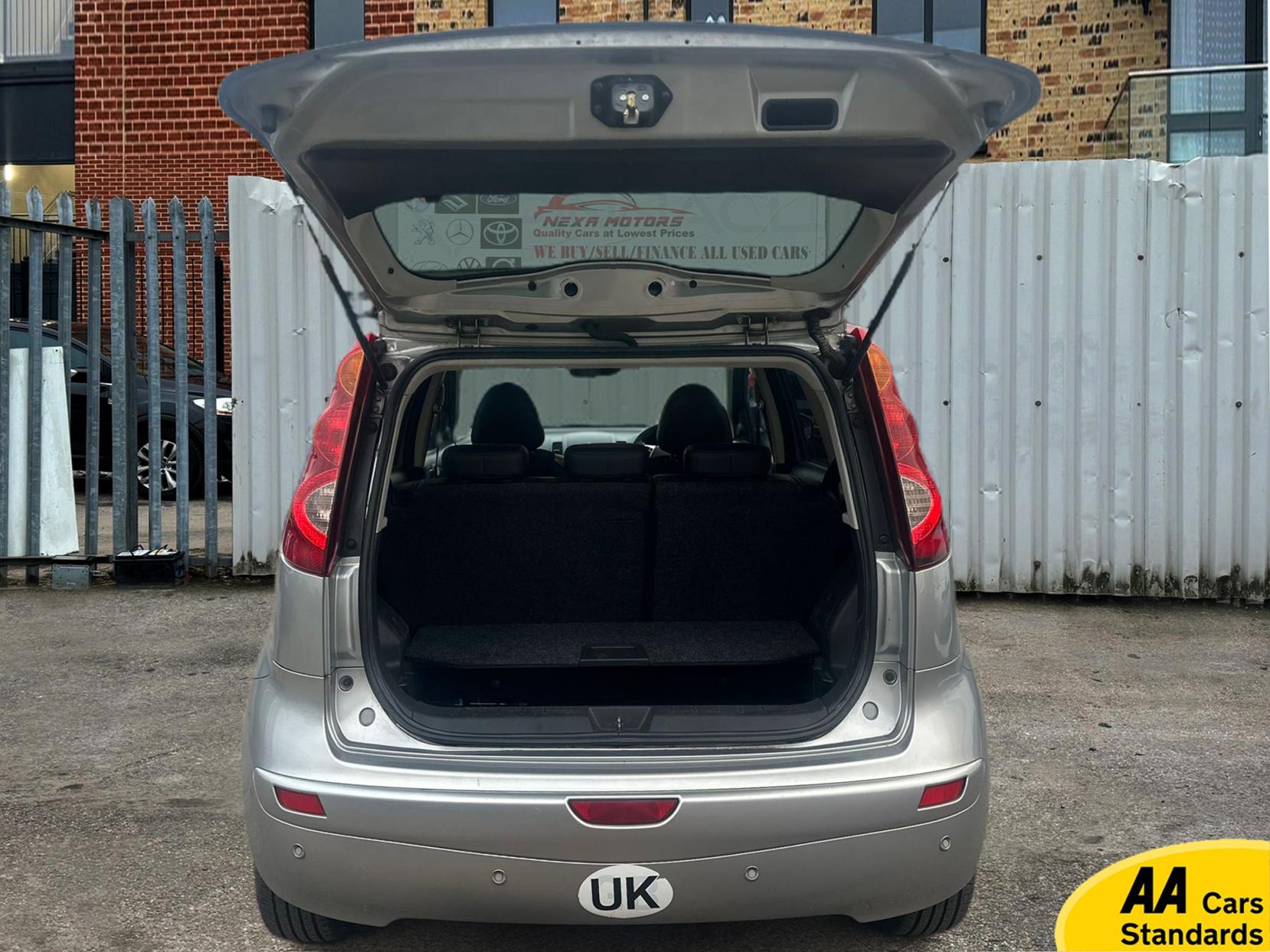 Nissan Note 1.6 16V Tekna Hatchback 5dr Petrol Auto Euro 4 (110 ps)