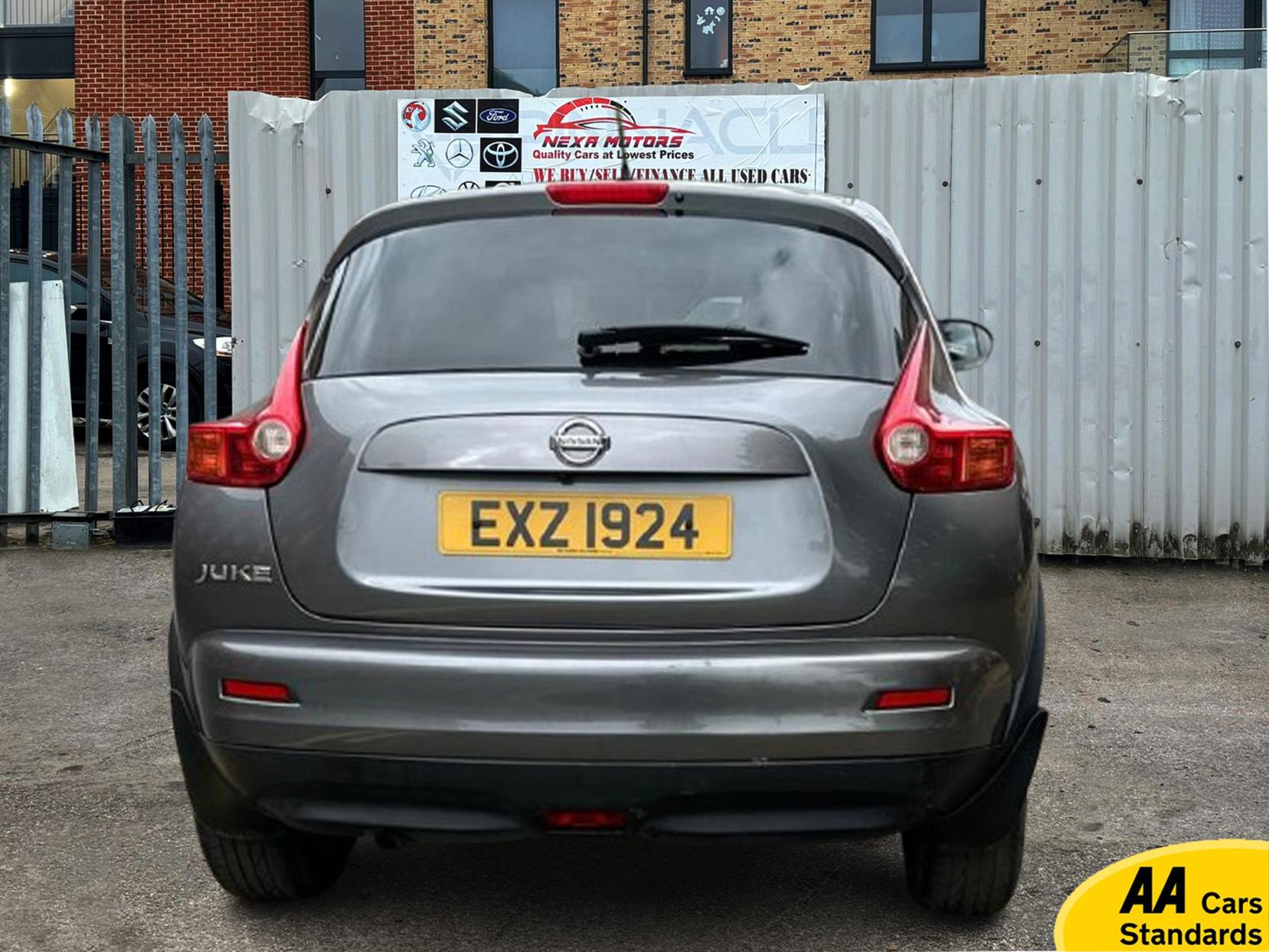 Nissan Juke 1.6 Acenta Premium SUV 5dr Petrol Manual Euro 5 (s/s) (117 ps)