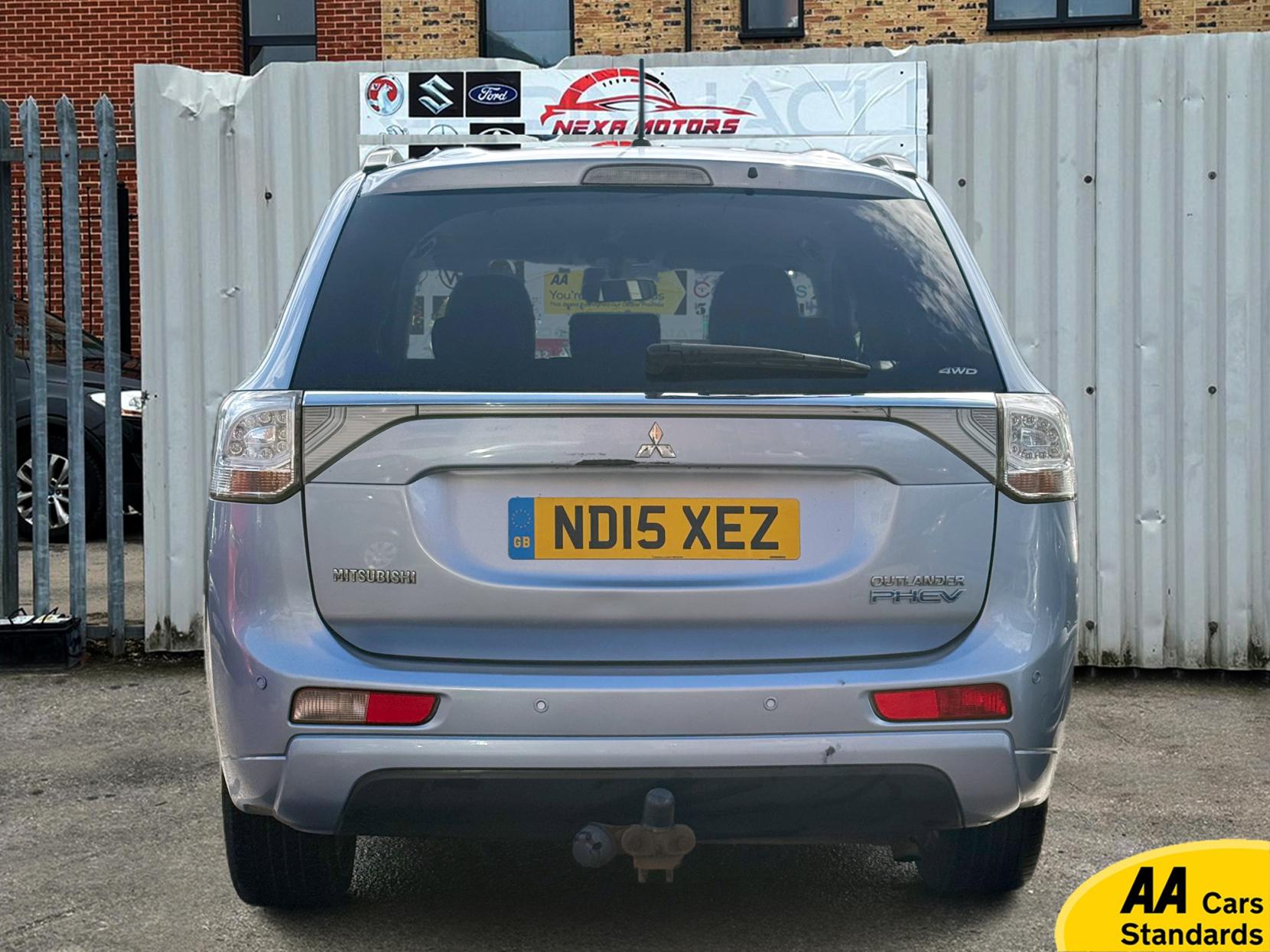 Mitsubishi Outlander 2.0h 12kWh GX3h SUV 5dr Petrol Plug-in Hybrid CVT 4WD Euro 5 (s/s) (200 ps)
