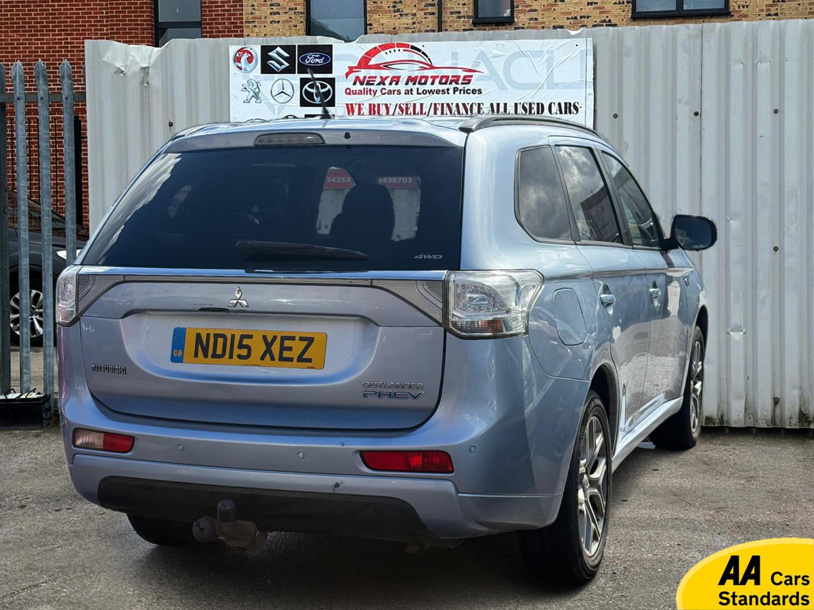 Mitsubishi Outlander 2.0h 12kWh GX3h SUV 5dr Petrol Plug-in Hybrid CVT 4WD Euro 5 (s/s) (200 ps)