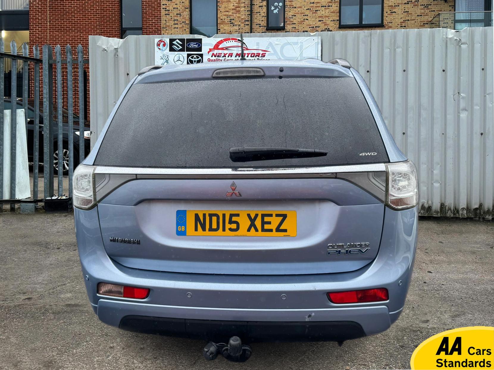 Mitsubishi Outlander 2.0h 12kWh GX3h SUV 5dr Petrol Plug-in Hybrid CVT 4WD Euro 5 (s/s) (200 ps)