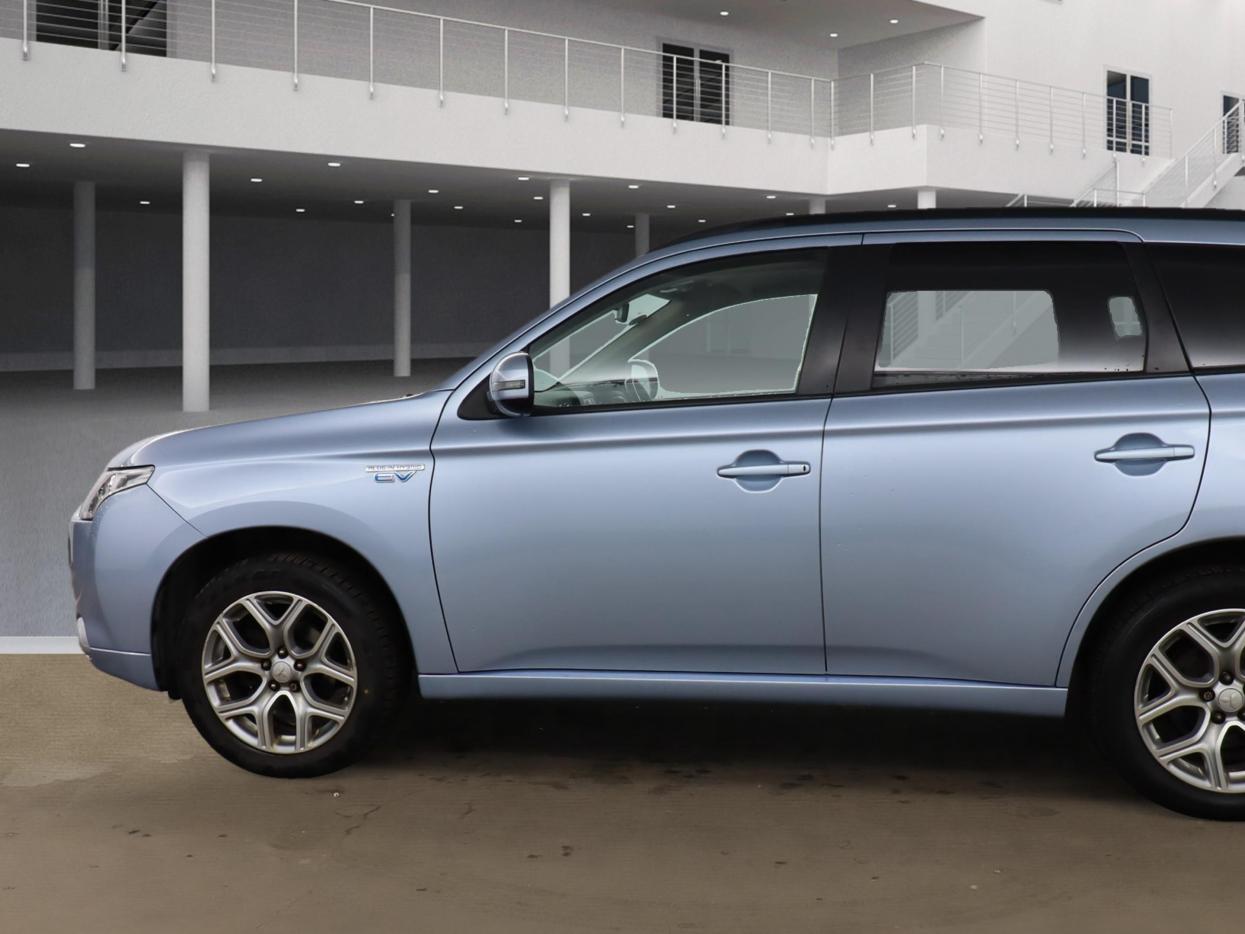 Mitsubishi Outlander 2.0h 12kWh GX3h SUV 5dr Petrol Plug-in Hybrid CVT 4WD Euro 5 (s/s) (200 ps)