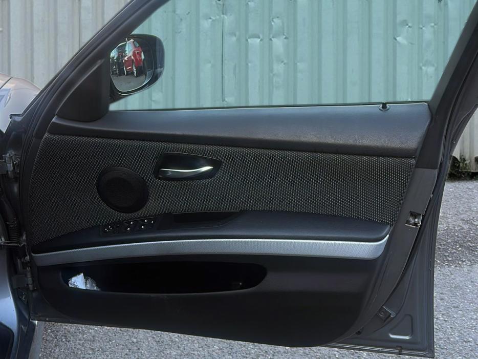 BMW 3 Series 2.0 318d M Sport Saloon 4dr Diesel Steptronic Euro 5 (143 ps)